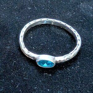 Women's Sterling Silver Blue Topaz Ring Size 7.5